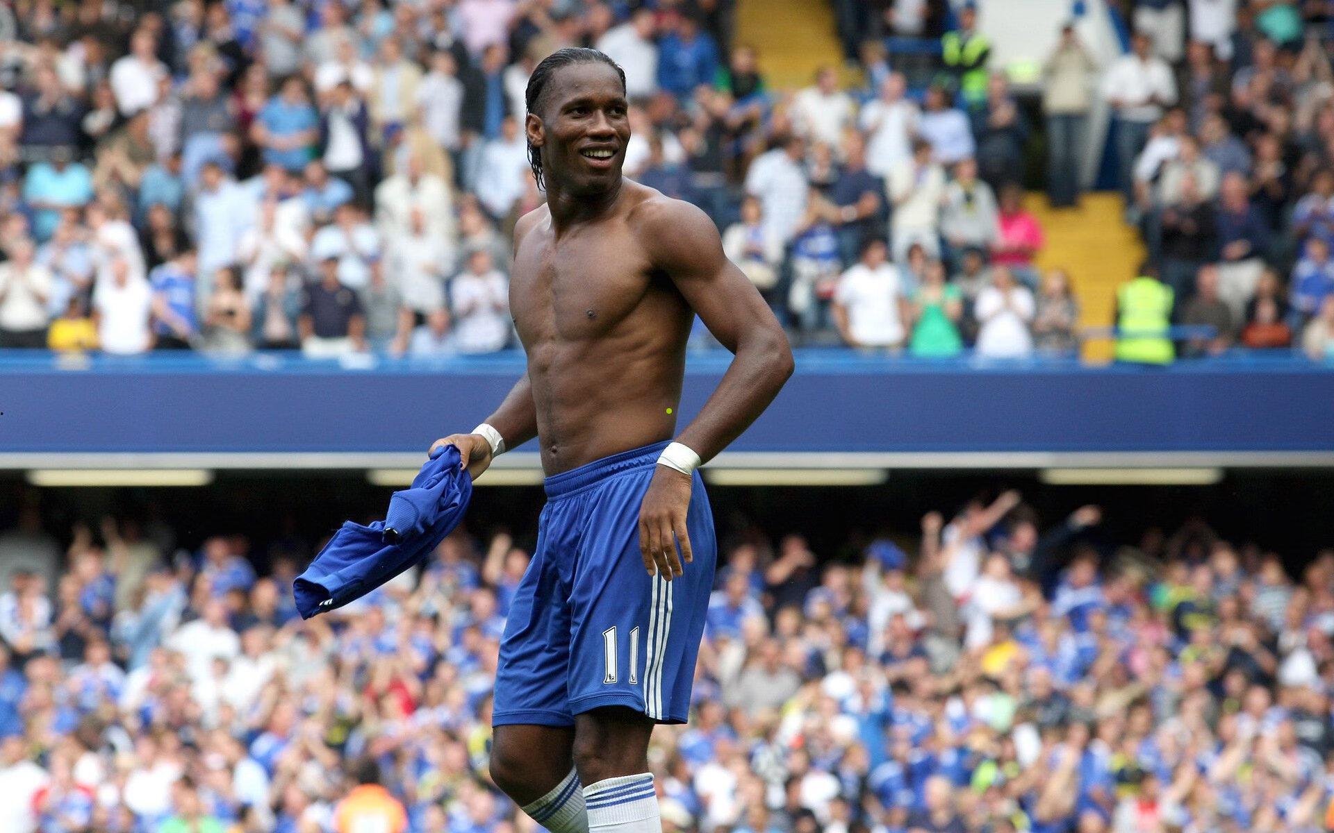 库尔图瓦再显守护神本色 皇马客场力克比利亚雷亚尔巩固榜首优势