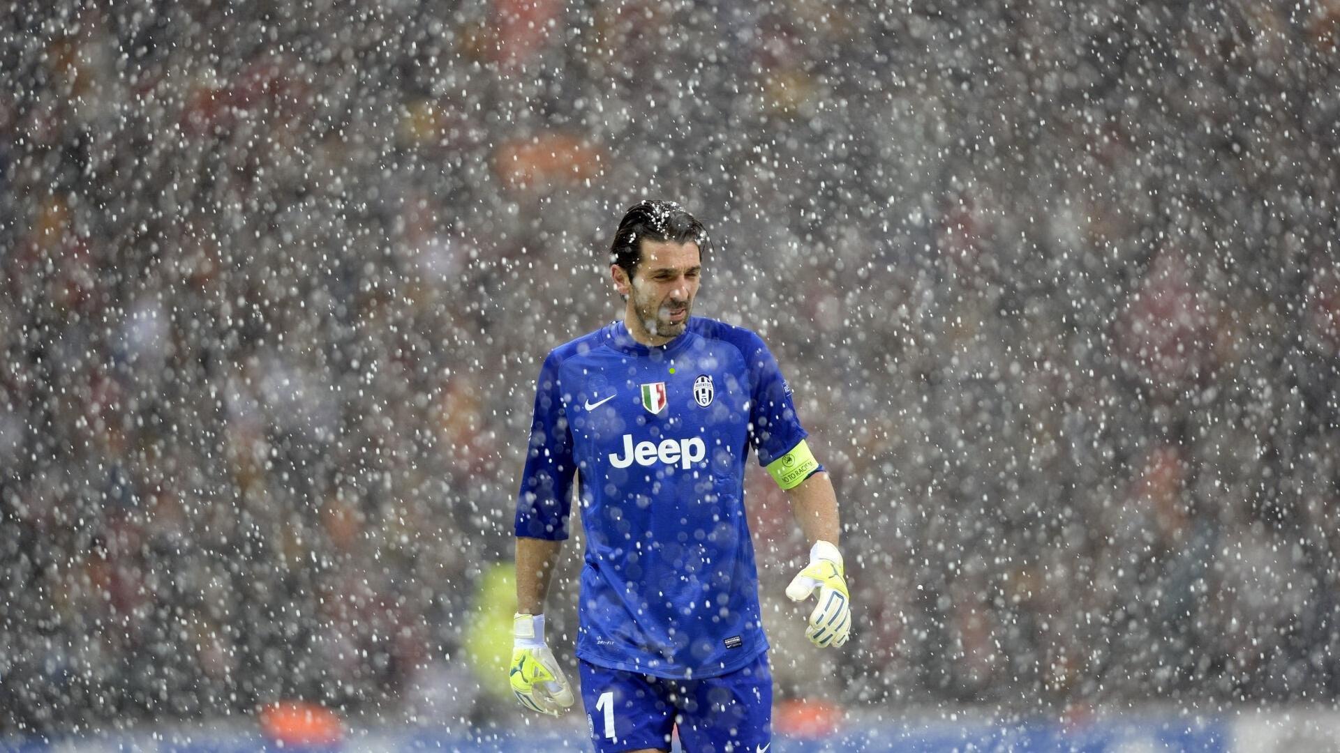 巴西足球界深切哀悼，20岁前锋伊拉诺骑摩托车撞牛不幸当场丧生